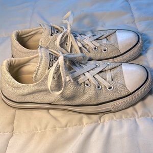 super cute converse!